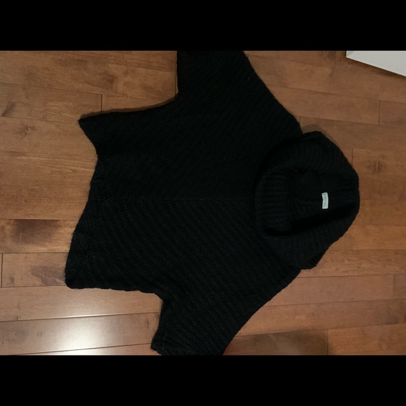 Soft wool sweater - Picture 7 of 7